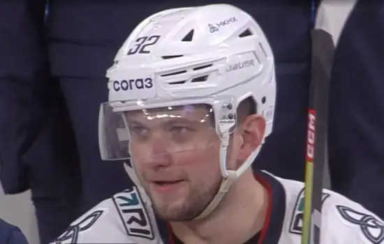 Илья Хохлов признан лучшим защитником недели в КХЛ