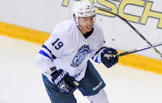 Форвард Франсис Паре стал игроком «Авангарда»