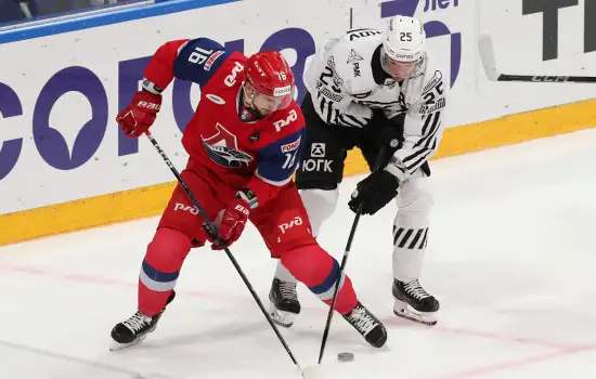 «Локомотив» переиграл в овертайме «Трактор»