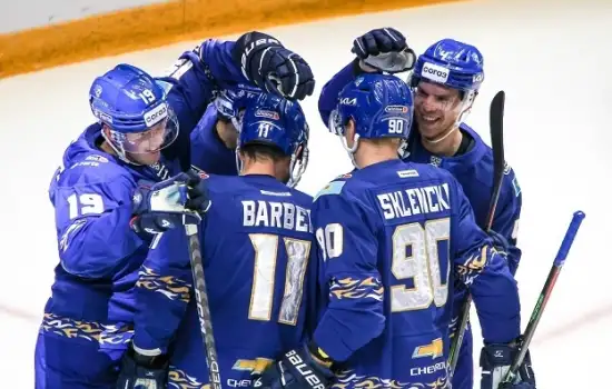 Восемь шайб отправил «Барыс» в ворота «Нефтехимика»