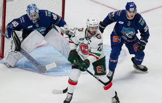 Гол и пас Сафонова принесли «Ак Барсу» победу над «Барысом»