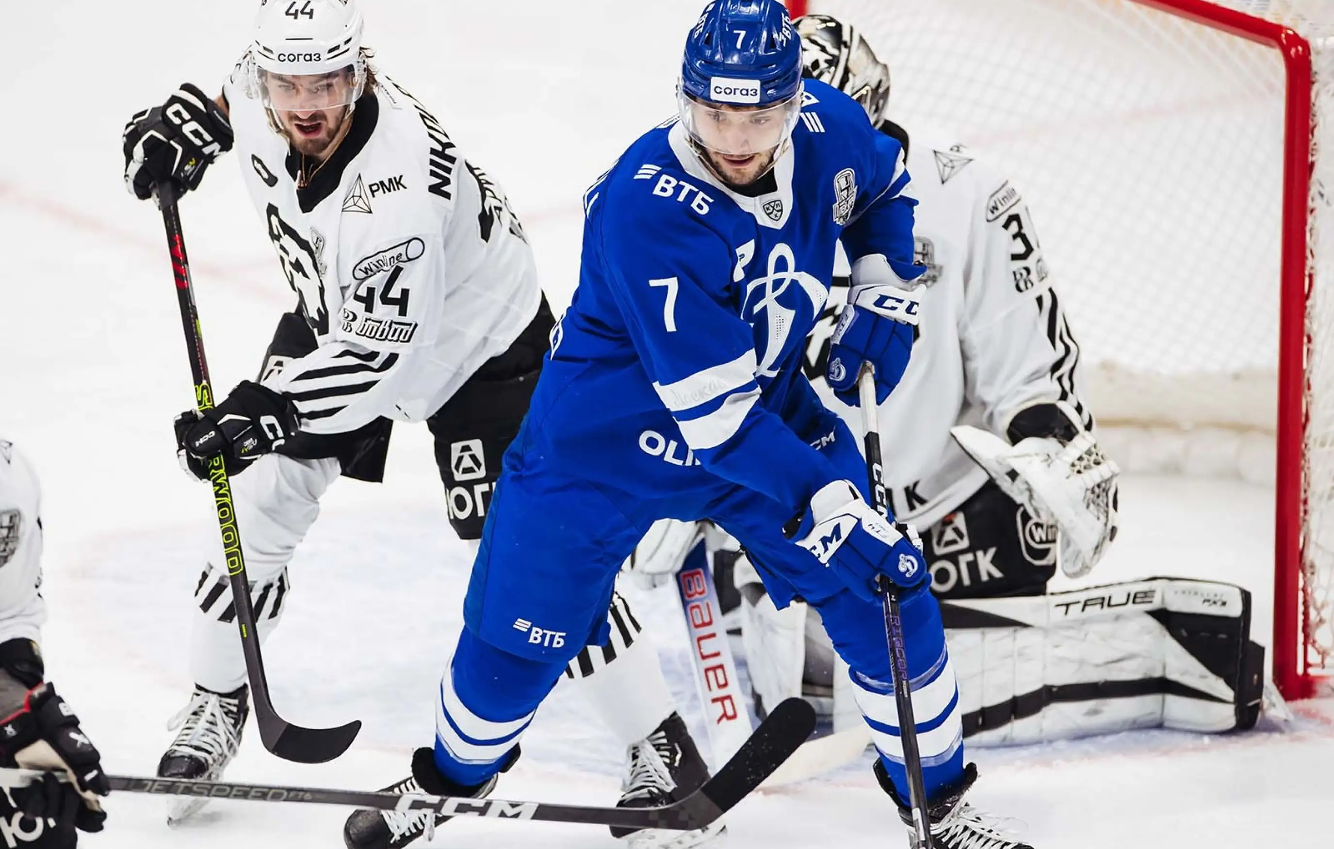 Вторую победу над «Динамо» одержал «Трактор»