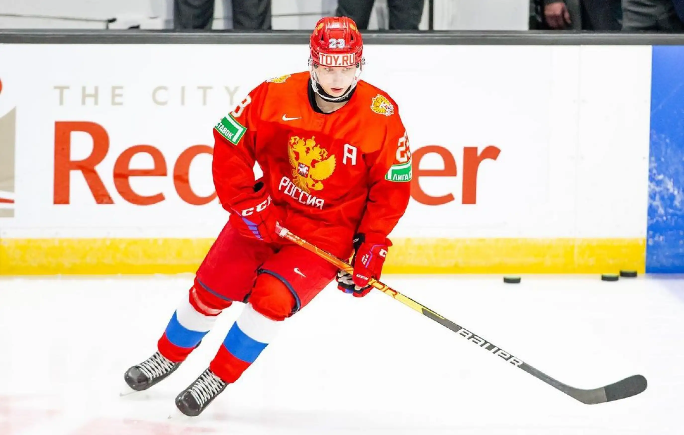 Злодеев подписал контракт с «Авангардом»