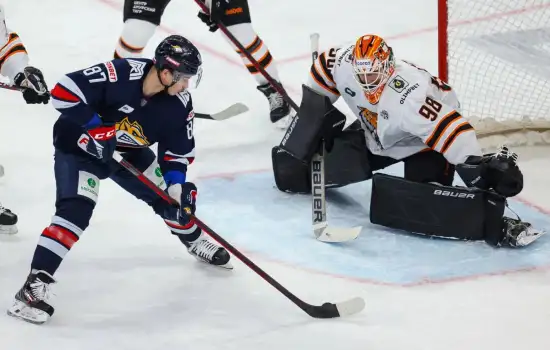 «Металлург» переиграл дома «Амур»